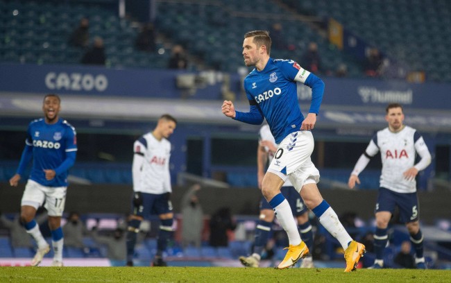 依然不可小 依然不可小